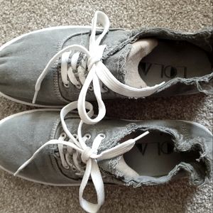 Women's Lola shoes size 8